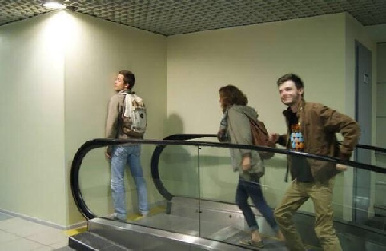 escalator to wall